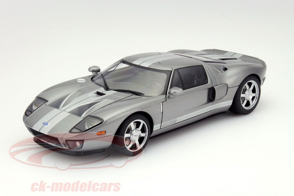 autoart-1-18-ford-gt-anno-2004-grigio-argento-73025/