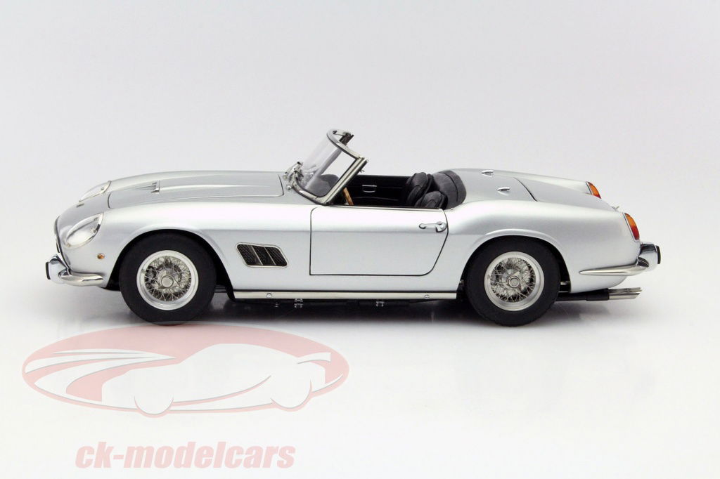 CMC 1:18 フェラーリ250GT SWBカリフォルニアスパイダー1961