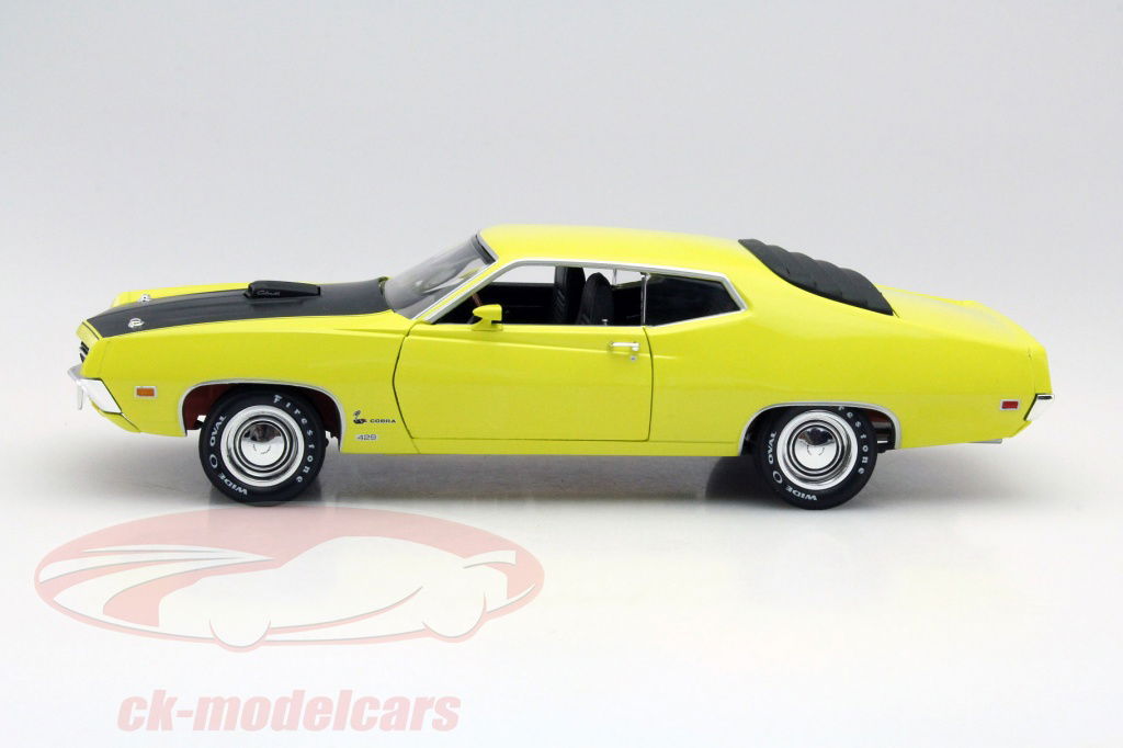 AutoWorld 1:18 Ford Torino Cobra Year 1970 yellow AMM1049