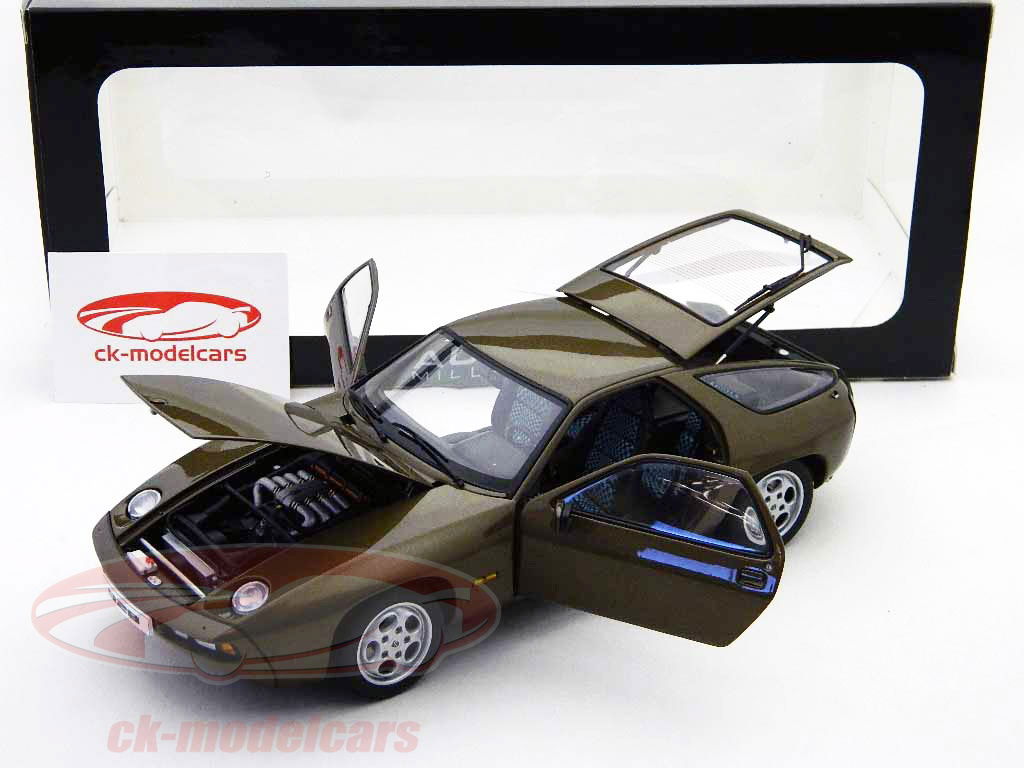 レア！オートアート 1/18 ポルシェ928 1/18 AUTOart Porsche 928 (Minerva Blue) Diecast Model 77901