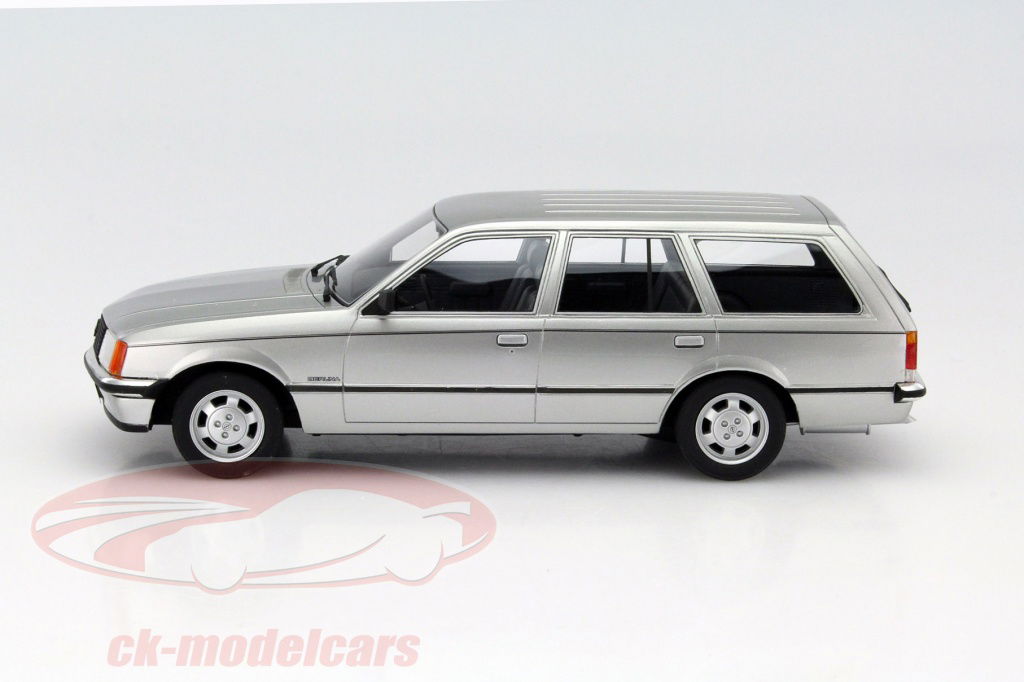 1/18 ミニチャンプス オペル Opel Rekord P1 Caravan Minichamps 1/18 Opel Rekord P1 Caravan Red 1958 Die-cast