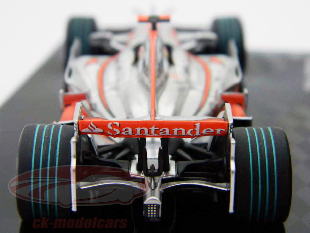 Minichamps 1:43 L. Hamilton Vodafone McLaren Mercedes MP4-23