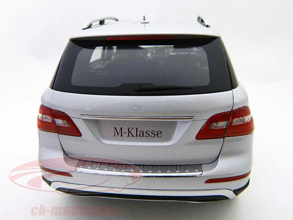 【MINICHAMPS】MercedesC−class 1/18 #M62 1/18 Dealer Edition Mercedes-Benz C-Class C-Klasse (Silver
