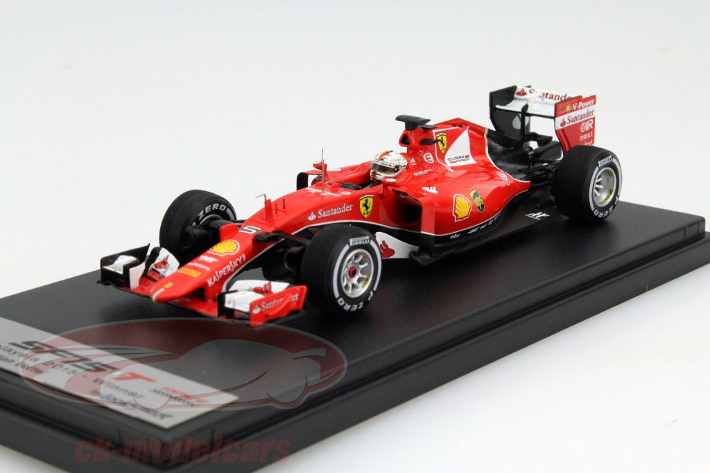 LookSmart 1:43 Sebastian Vettel Ferrari SF15-T #5 Winner