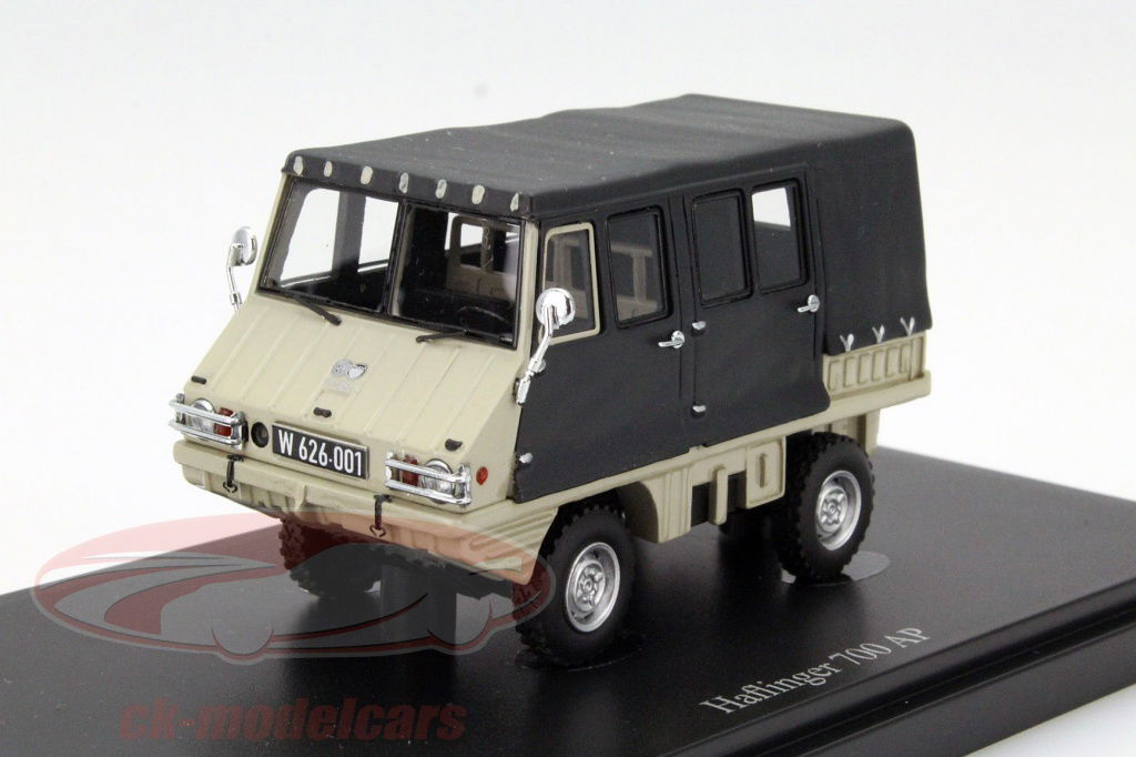 autocult-1-43-haflinger-700-ap-hellgrau-08000/