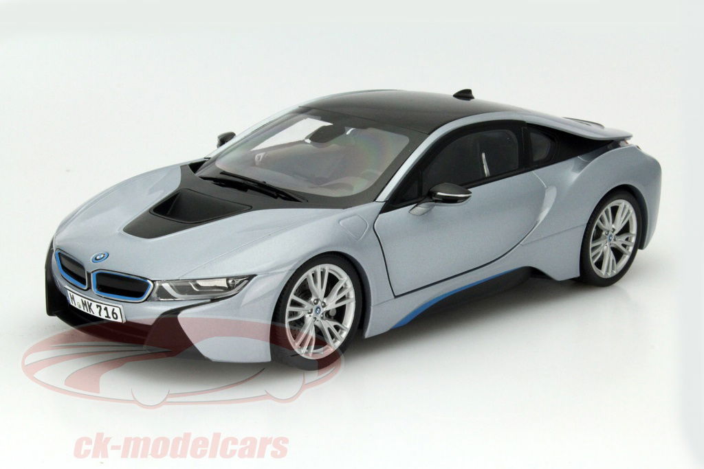 paragonmodels-1-18-bmw-i8-anno-2013-argento-ottuso-blu-97081/