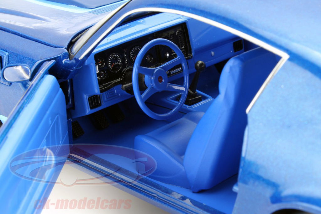 Greenlight 1:18 Chevrolet Camaro Z28 Year 1979 blue 12904