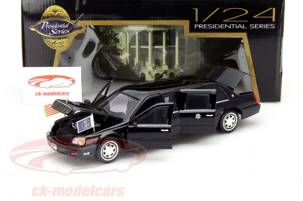 自動車 2001 Cadillac DeVille Presidential 1:24 1/24 Yatming 2001 Cadillac Deville Presidential Limo Diecast