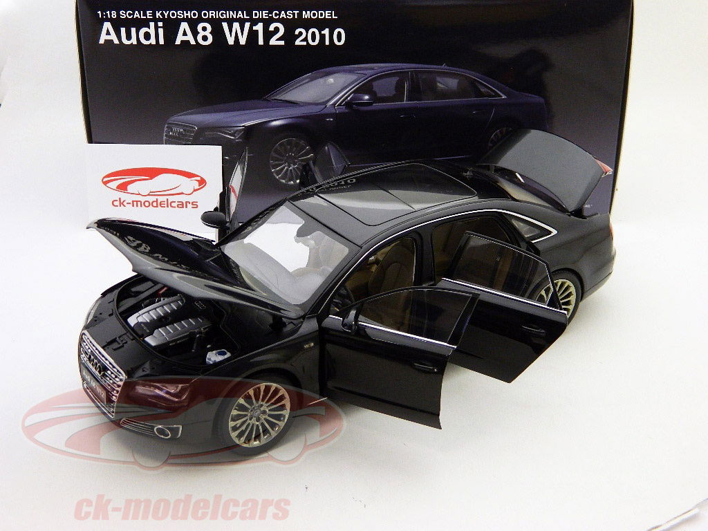 Kyosho 1:18 2010 smarag黒/黒分に建てられたアウディA8 W12