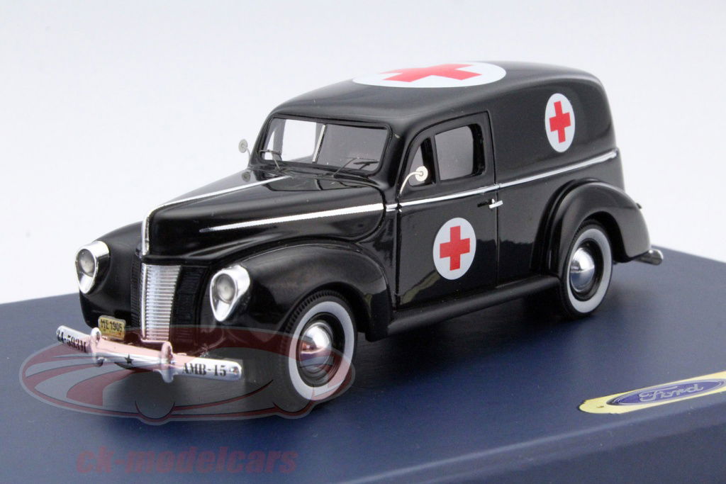 motorhead-1-43-ford-panel-van-medic-r-1940-sort-444/