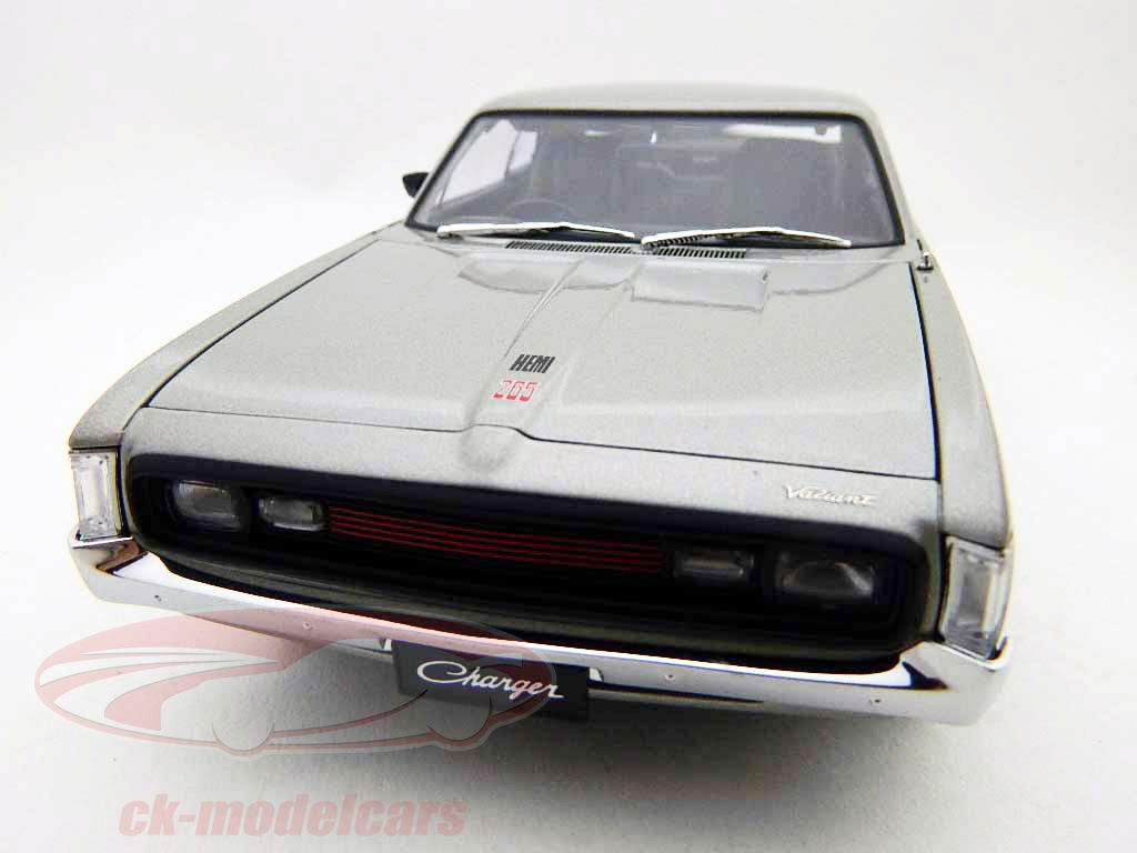 Autoart 1/18 Chrysler charger E49 訳あり Autoart 1/18 Chrysler charger E49 訳あり - メルカリ