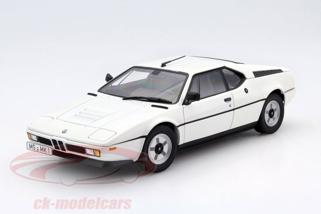 norev-1-18-version-bmw-m1-route-construite-en-1978-blanc-183221/