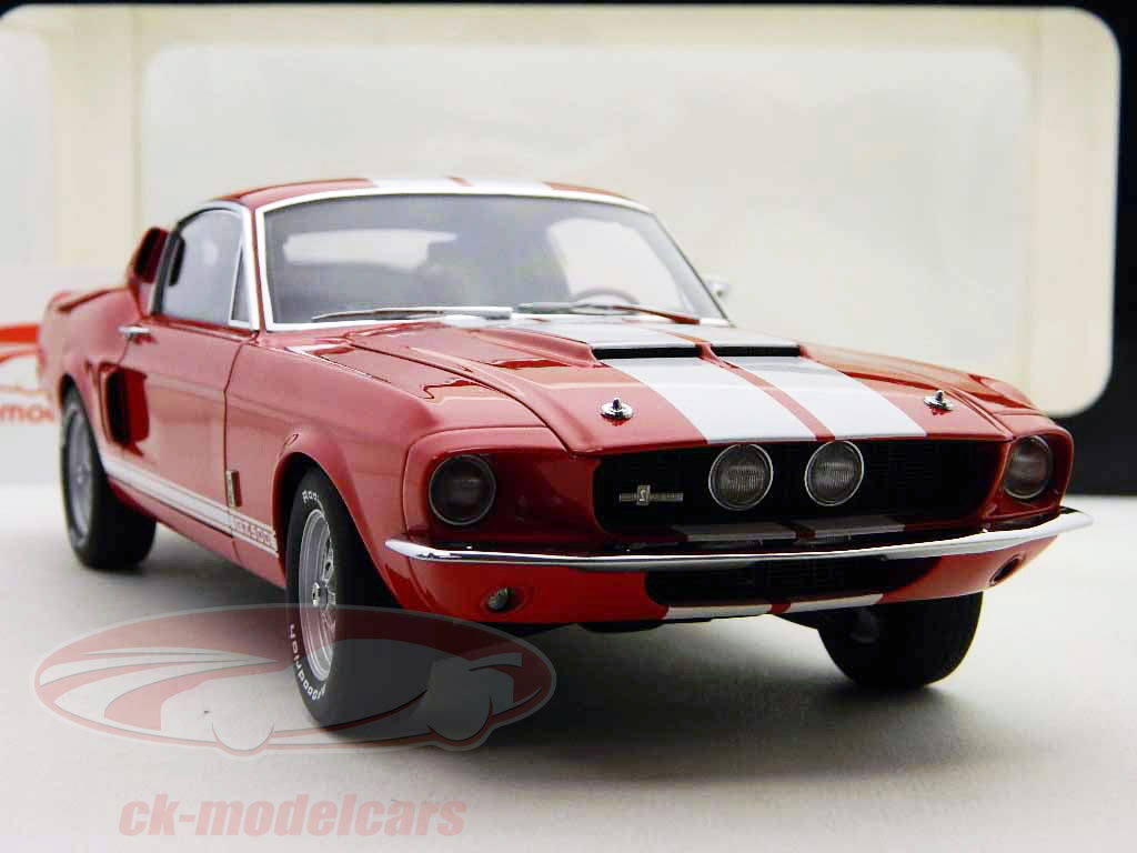 AUTOart 1:18 白のストライプ分とフォードマスタングシェルビー