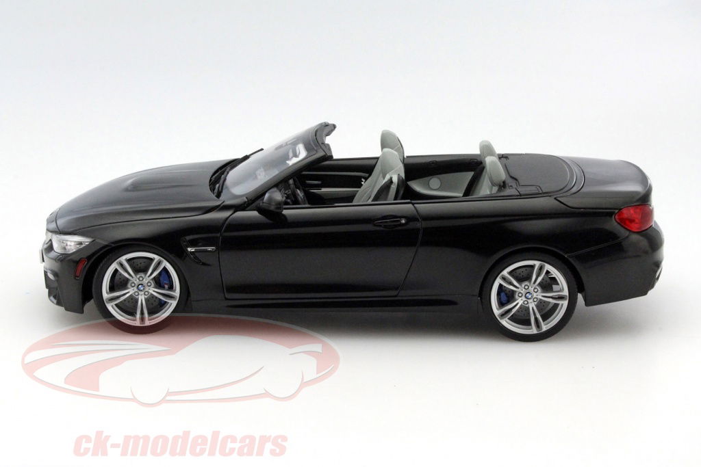 BMW特注 PARAGON BMW X4 F83 2014 1/18 1/18 Paragon BMW X4 F26 (2014–2018) (Blue) Diecast Car Model