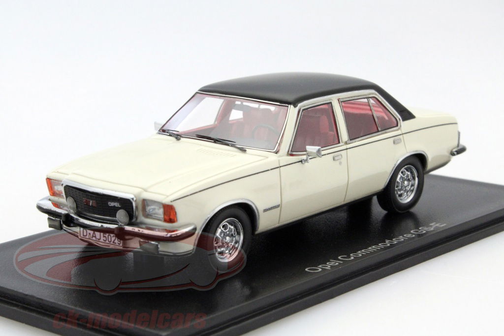 neo-1-43-opel-commodore-b-gs-e-white-black-43687/