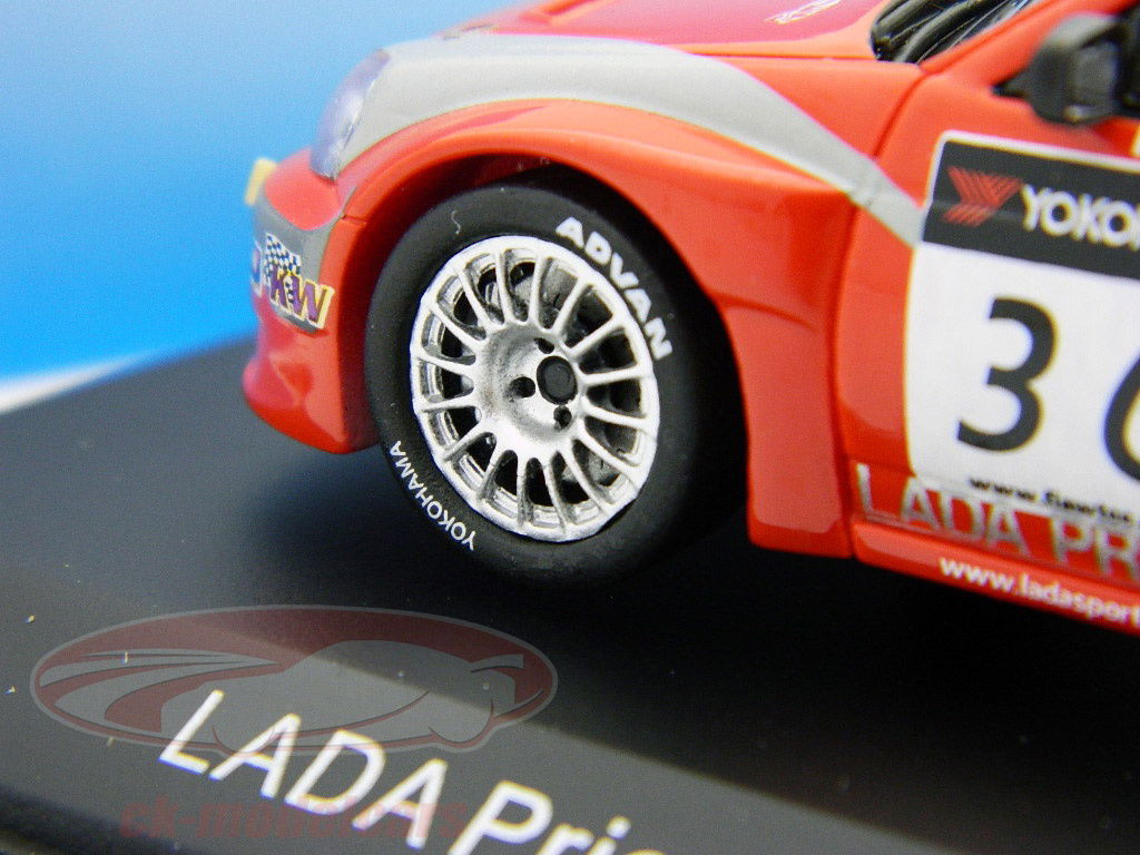 Spark 1:43 J. Thompson #36 Lada Priora WTCC 2009 DIP 221704