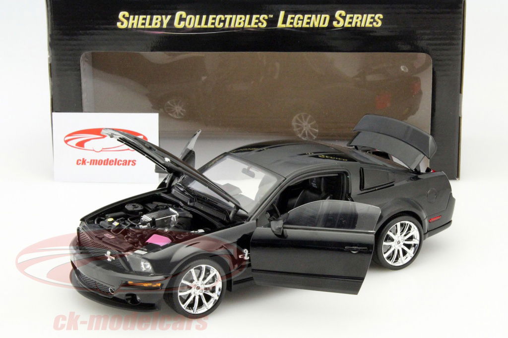 Shelby Collectibles 1:18 Shelby GT 500 Super Snake Year 2008
