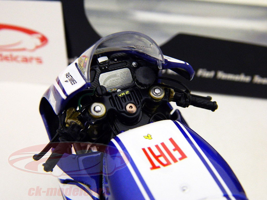 MINICHAMPS 1/12 YZR-M1 ヴァレンティーノ・ロッシ 2010 ミニチャンプス 122103146 1/12 ヤマハ バレンティーノ・ロッシ