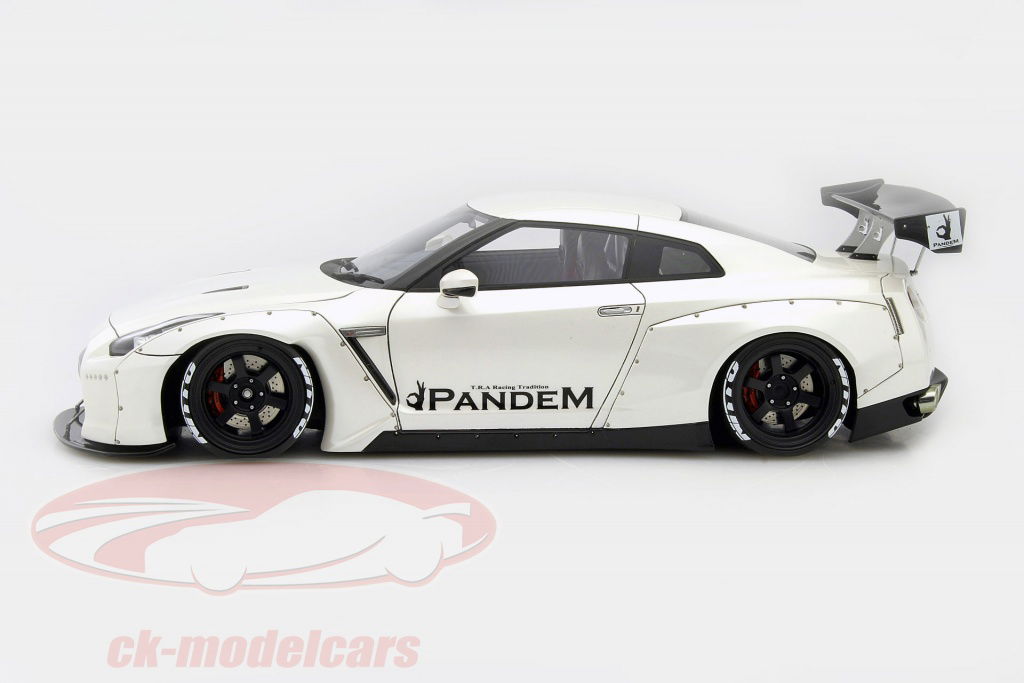 Ignition Model 1:18 Pandem R35 GT-R white IG1003 model car