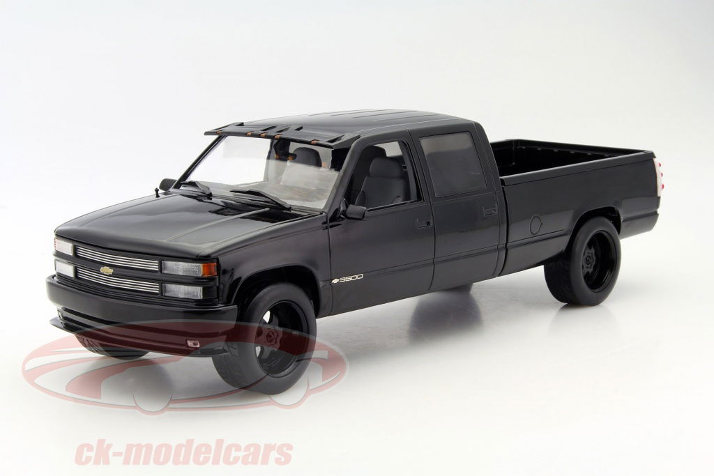 greenlight-1-18-chevrolet-c-3500-crew-cab-silverado-r-1997-sort-19016/