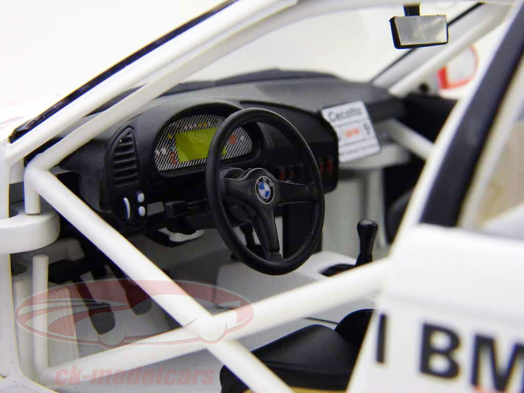 自動車 BMW 320i STW '98 Winner J. Cecotto UT-Models 1:18 J. Cecotto BMW 320i #9 STW Cup 1998 UT MODELS