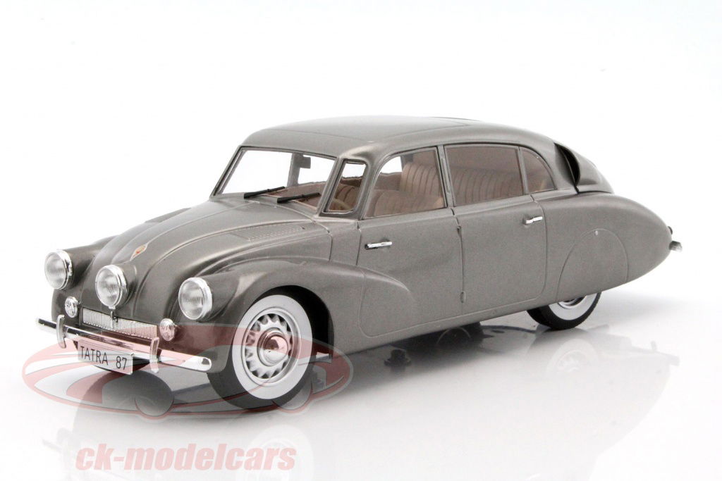 modelcargroup-1-18-tatra-87-modelcar-group-mcg18068/