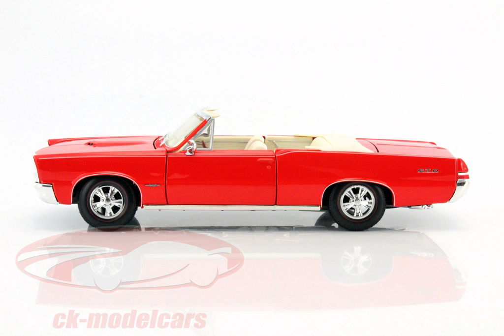 1965 Pontiac GTO ミニカー Maisto 1:18 71vFh3n7jqL._UF350,350_QL50_.jpg
