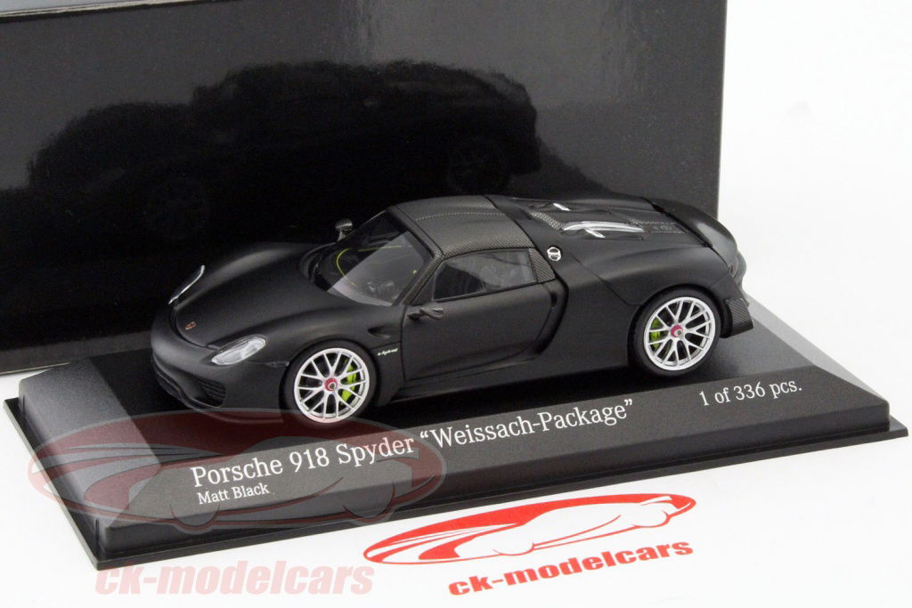 Minichamps 1:43 Porsche 918 Spyder Weissach-Package year