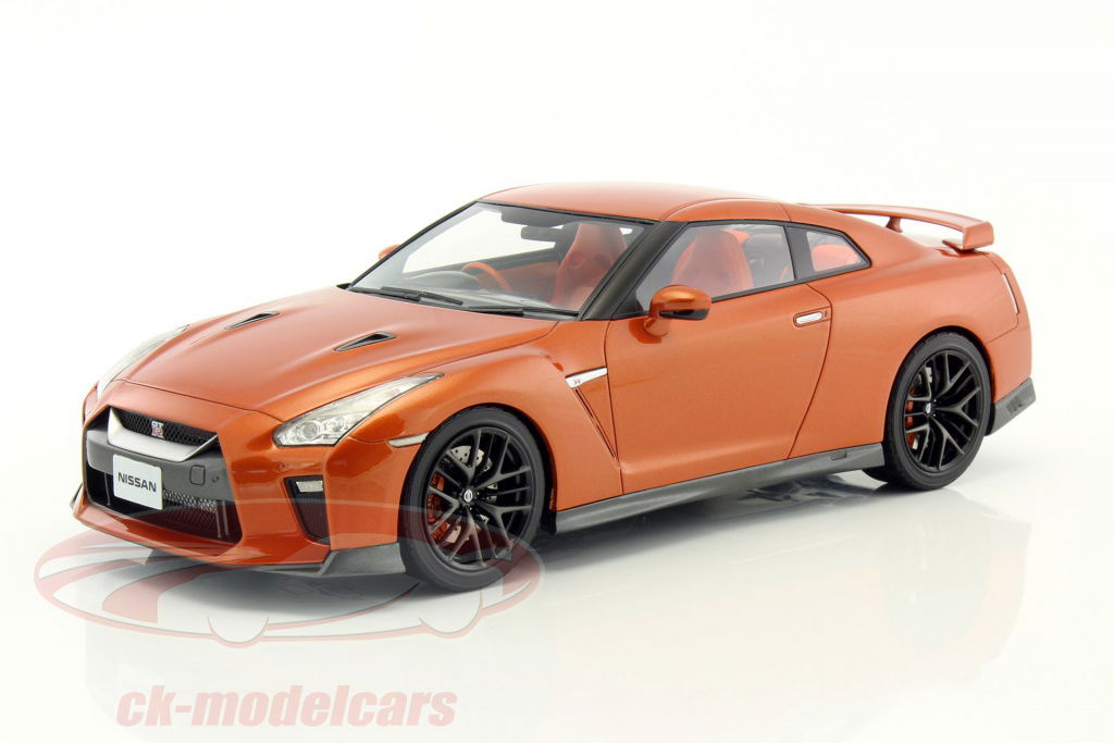 Tarmac Works 1:18 Nissan GT-R year 2017 shiny orange T11-SO