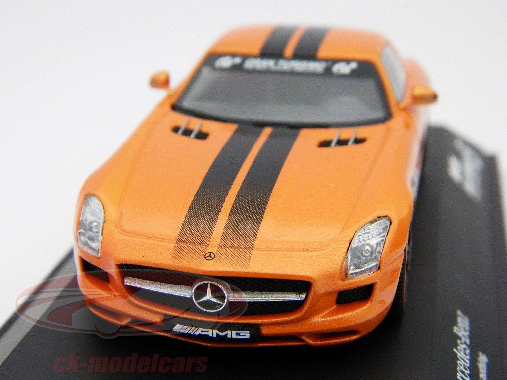 Schuco 1:43 Mercedes-Benz SLS AMG 6.3 купе Gran Turismo 5