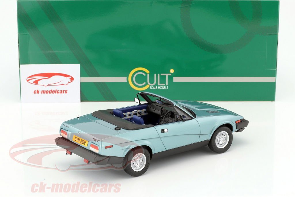 ミニカー Cult 1/18 MG B GT V8 tundra green 1974 ミニカー Cult 1/18 MG B GT V8 tundra green 1974 Cult 1/18 MG B
