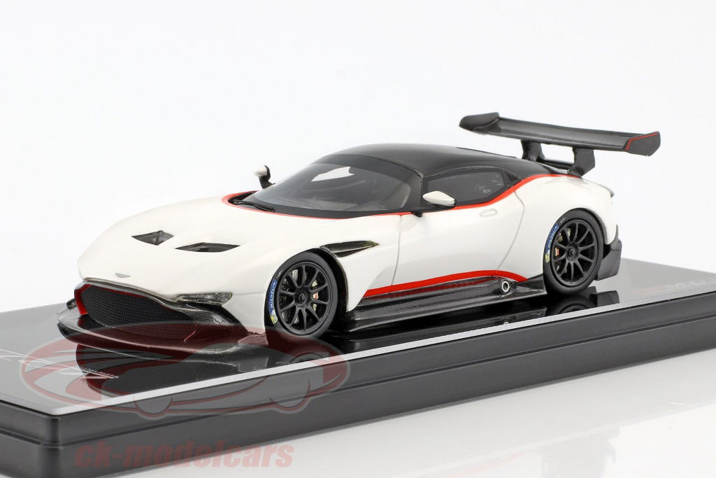 true-scale-1-43-aston-martin-vulcan-blanco-tsm430173/
