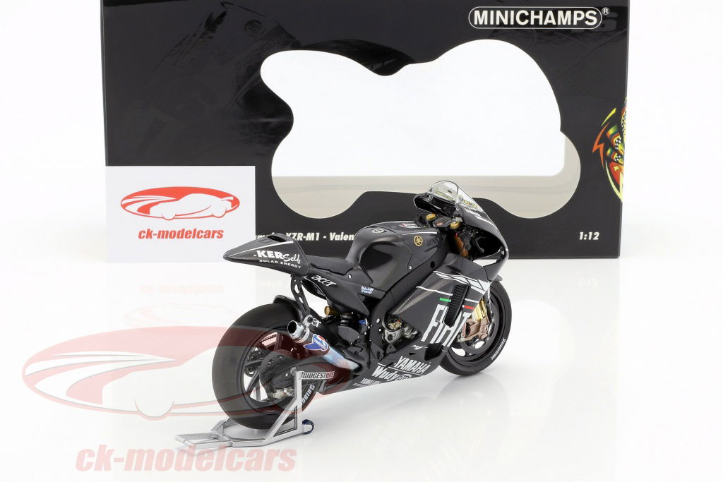 Minichamps 1:12 Valentino Rossi Yamaha YZR-M1 #46 test Jerez