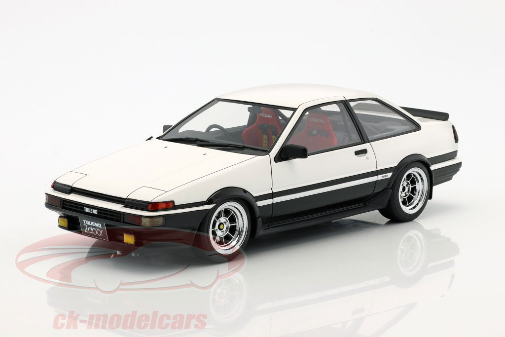 Ignition Model 1:18 Toyota Sprinter Trueno (AE86) 2-Door GT