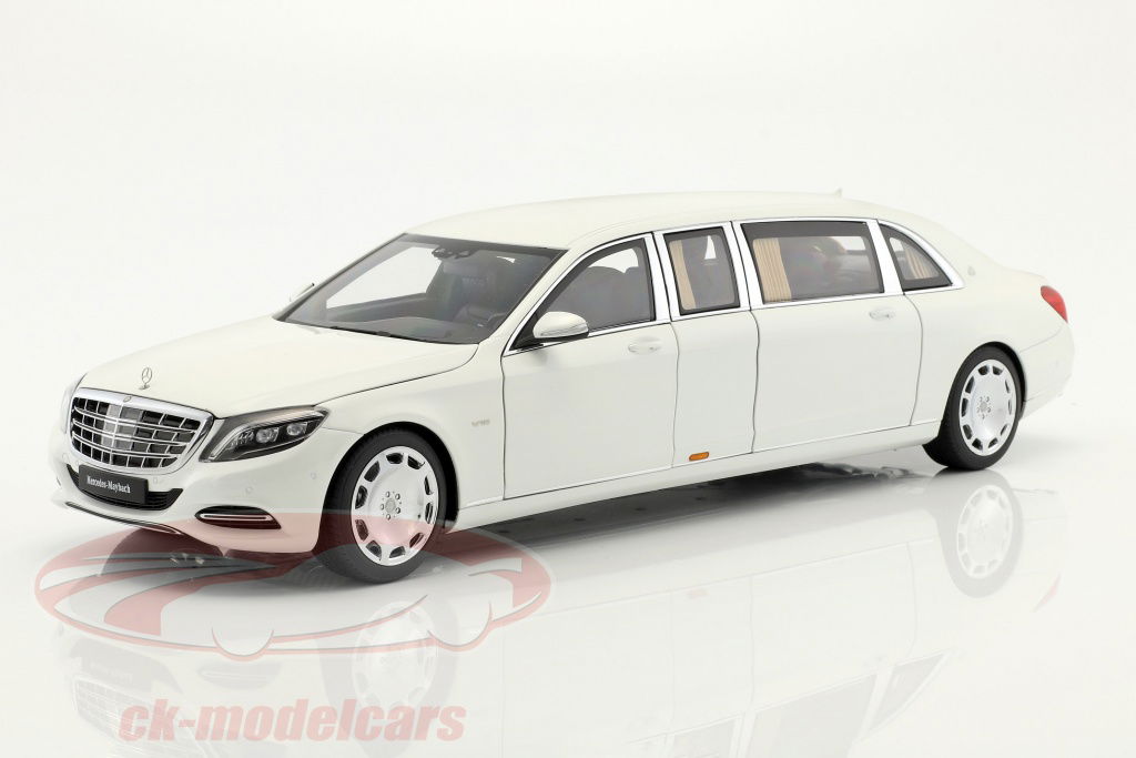 autoart-1-18-mercedes-benz-maybach-s-600-pullmann-2016-76296/