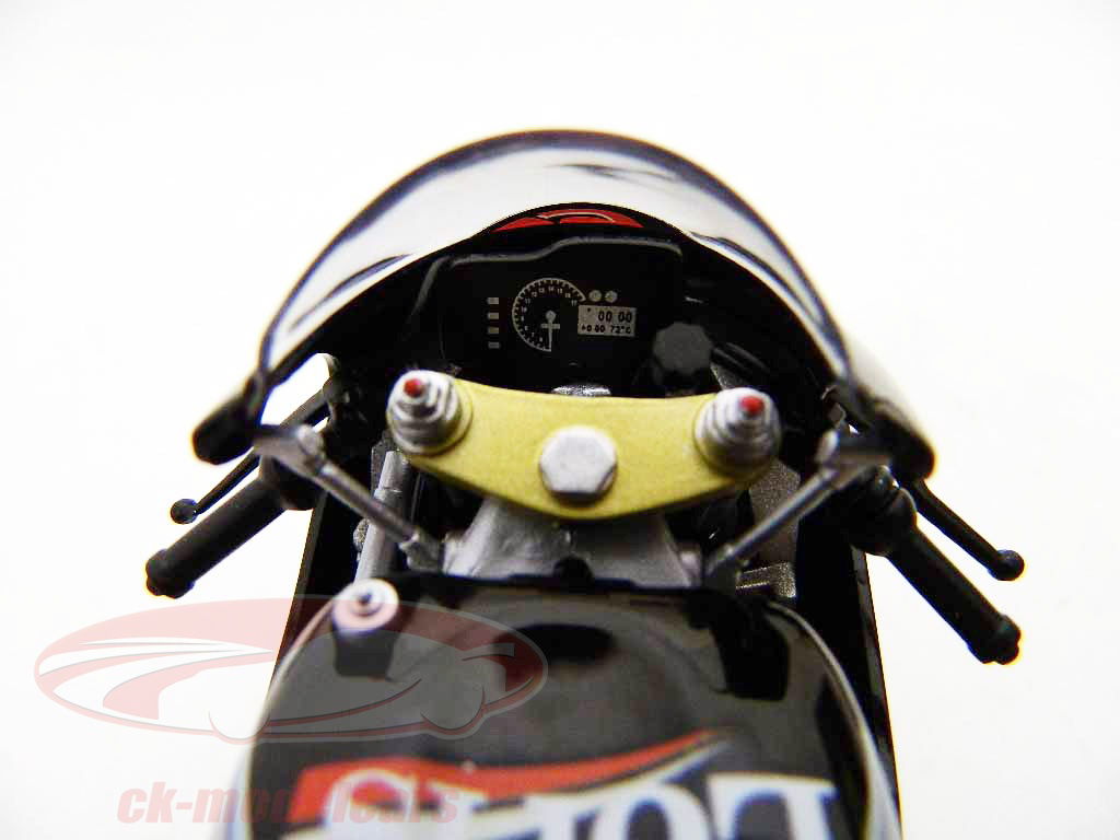 Ixo 1:12 ロリス·カピロッシホンダNSR 500＃65 MotoGPの2002年