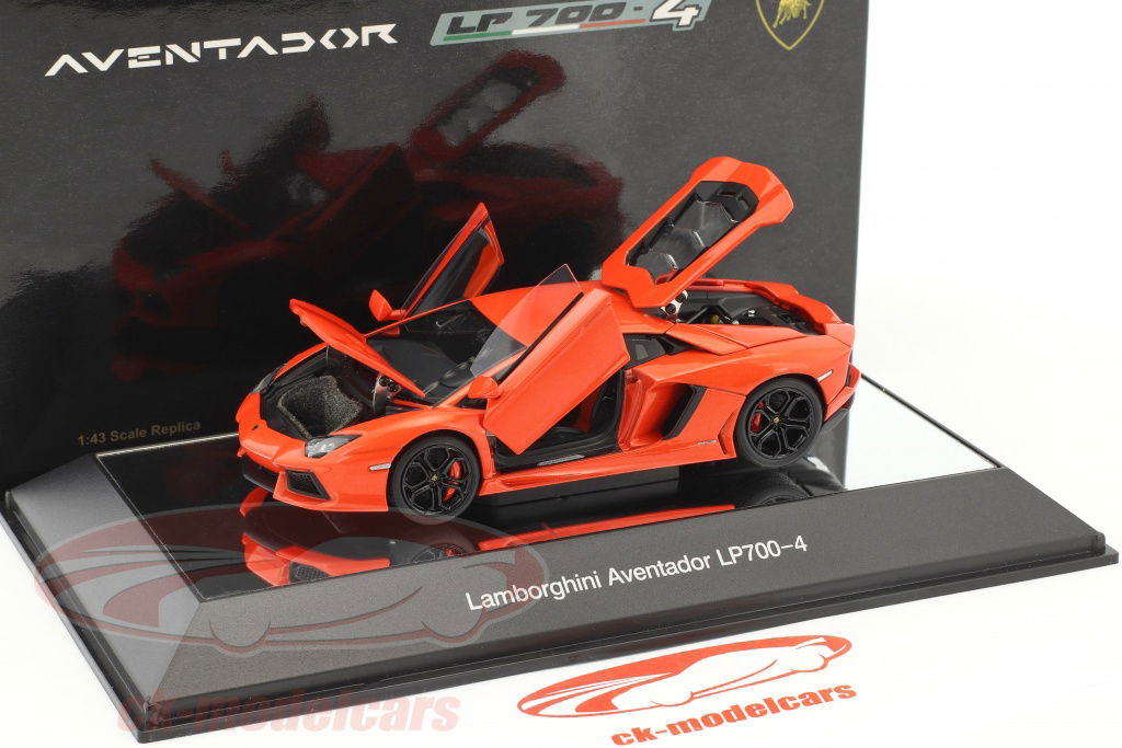 A742⭐︎オートアート ランボ アヴェンタドール LP 700-4 別売ケース付 Amazon.co.jp: AUTOart 1/18 ランボルギーニ アヴェンタドール