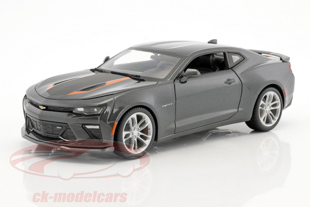 maisto-1-18-chevrolet-camaro-50-jaar-editie-2017-donker-grijs-metalen-31385/