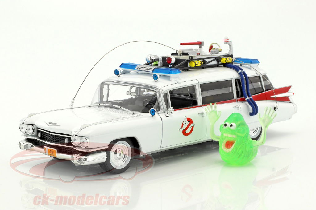 ertl-1-18-cadillac-ambulance-ecto-1-year-1959-movie-ghostbusters-1984-white-with-figure-slimer-awss118/