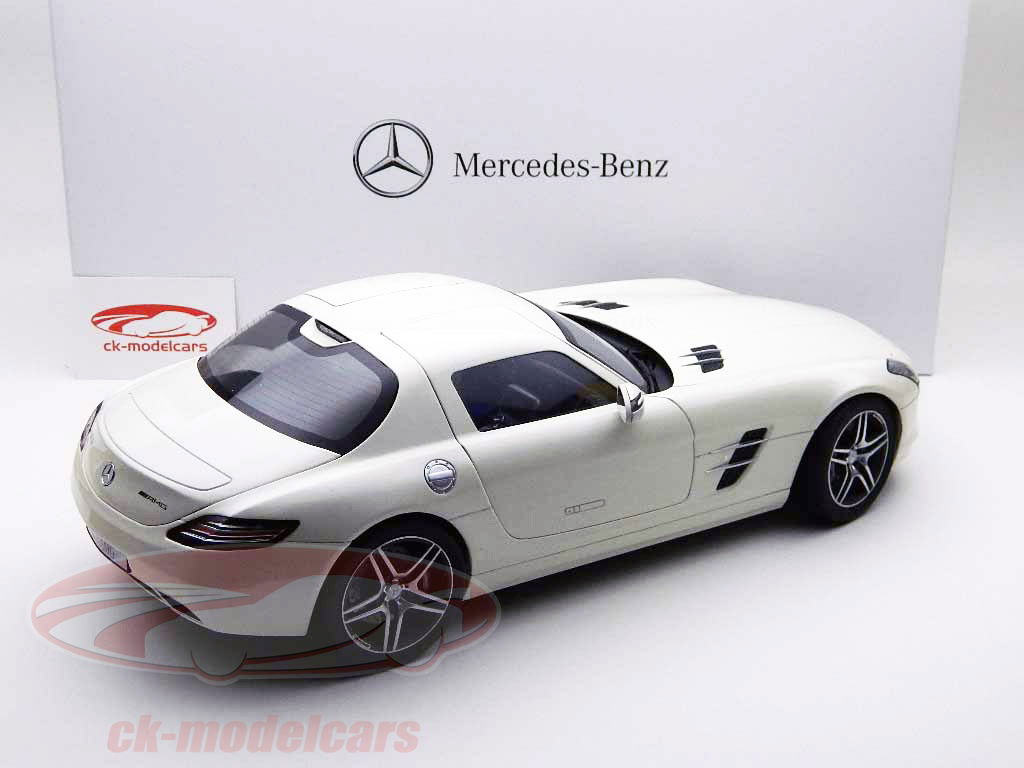 Premium Classixxs 1:12 Mercedes-Benz SLS AMG designo mystic