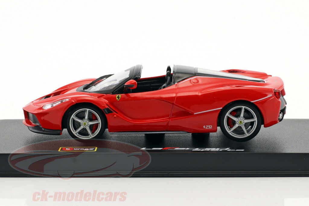 Ferrari LaFerrari 赤 スポーツカー LaFerrari：真の先駆的モデル