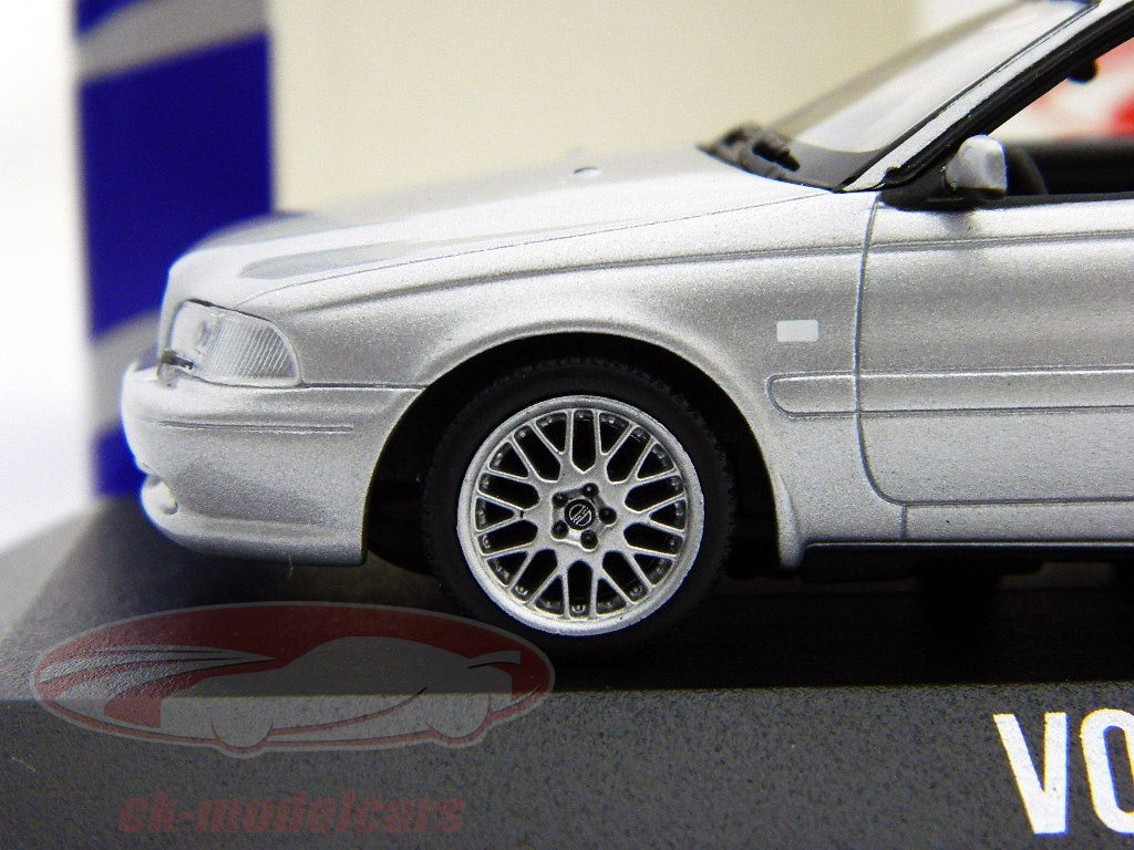 Minichamps 1:43 Volvo C70 Convertible silver CK999607 model