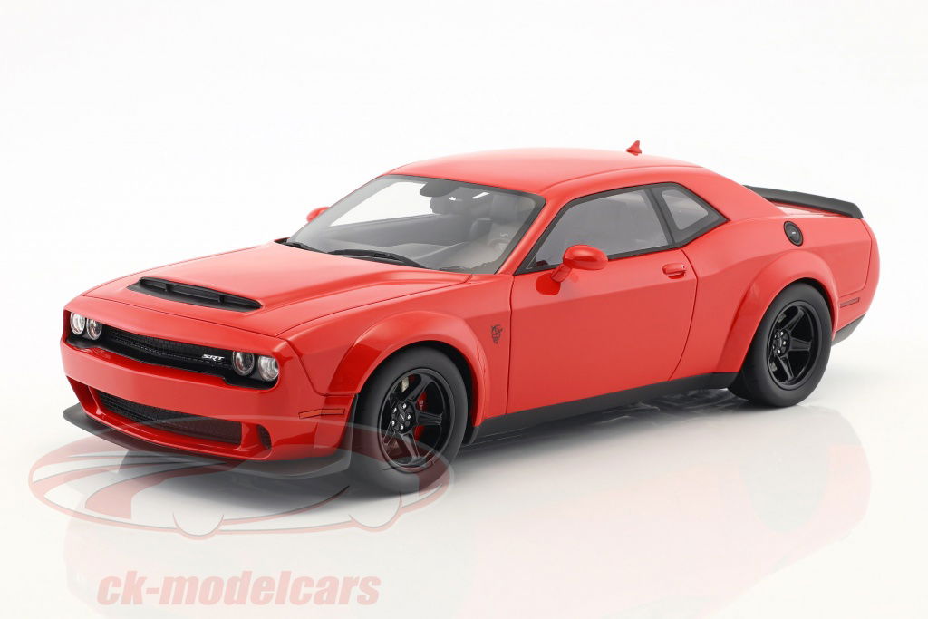 GT-SPIRIT 1:18 Dodge Challenger Demon coupe year 2018 torred