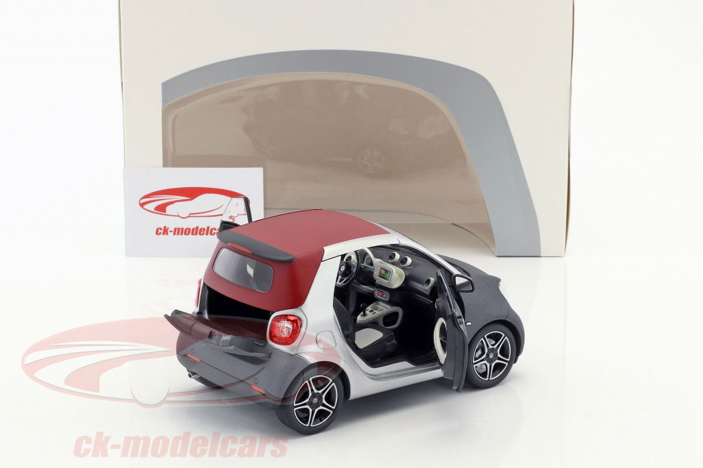 希少　smart fortwo cabrio ミニカー Smart Fortwoo Cabriolet Open 2011 Red 1:43 Spark Dealer