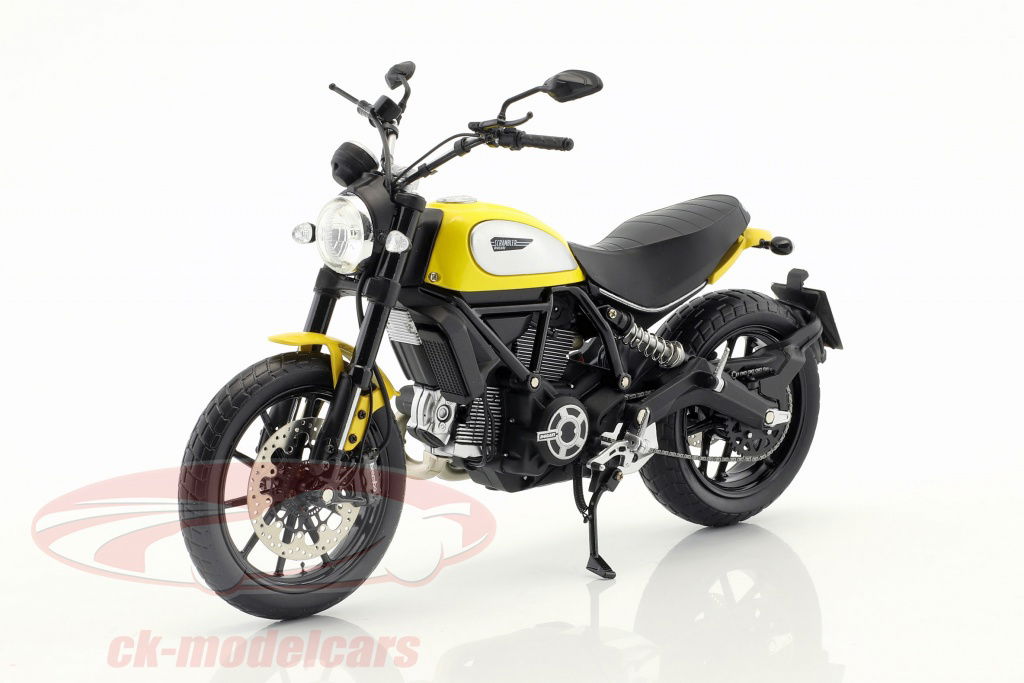 true-scale-1-12-ducati-scrambler-classic-803cc-icon-62-gul-sort-tsmmc0003/