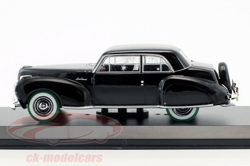 Greenlight 1:43 Lincoln Continental with Bullet Hole Damage
