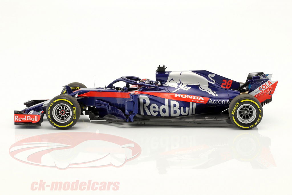 Minichamps 1:18 Brendon Hartley Scuderia Toro Rosso STR13