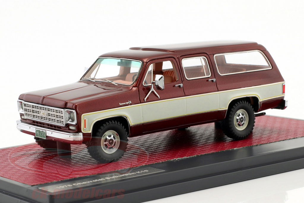 matrix-1-43-chevrolet-suburban-k10-annee-de-construction-1978-brun-metallique-blanc-mx20302-372/