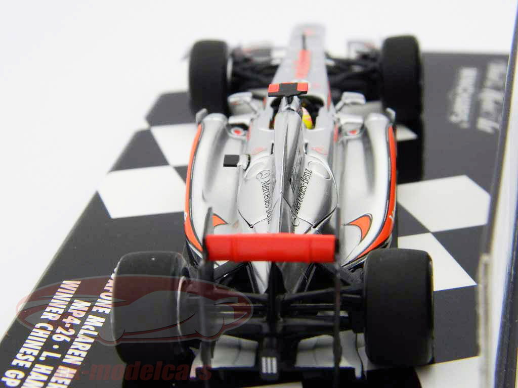 Minichamps 1:43 汉密尔顿迈凯轮- 梅赛德斯MP4-26冠军中国大奖赛