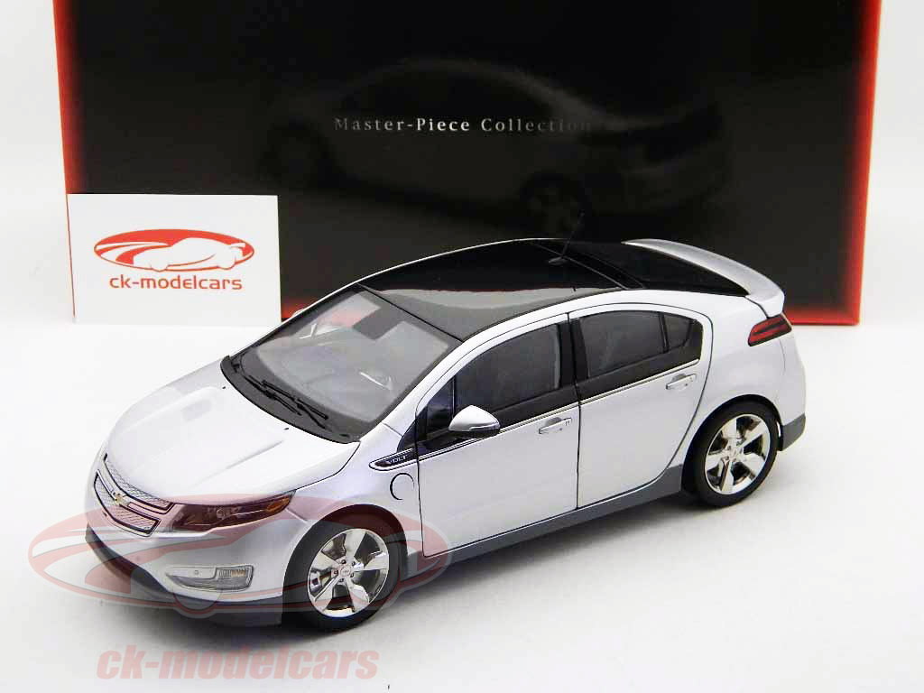 kyosho-1-18-chevrolet-volt-silber-silver-master-piece-collection-g004s/